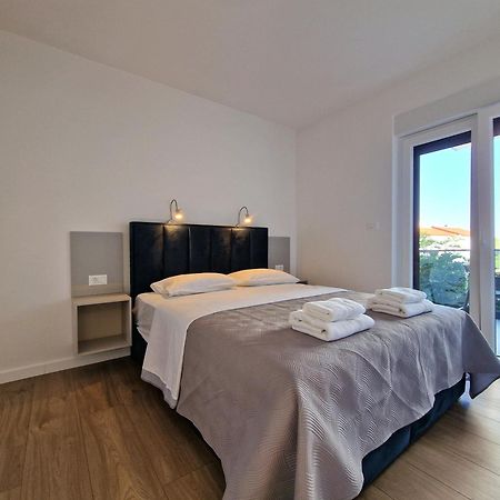 Apartments Okit Vodice Buitenkant foto